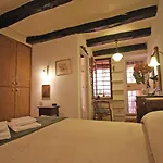 Terrace Apartment - Heart Of Trastevere